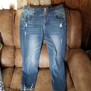 Blue Savvy slightly distressed jeans size 18